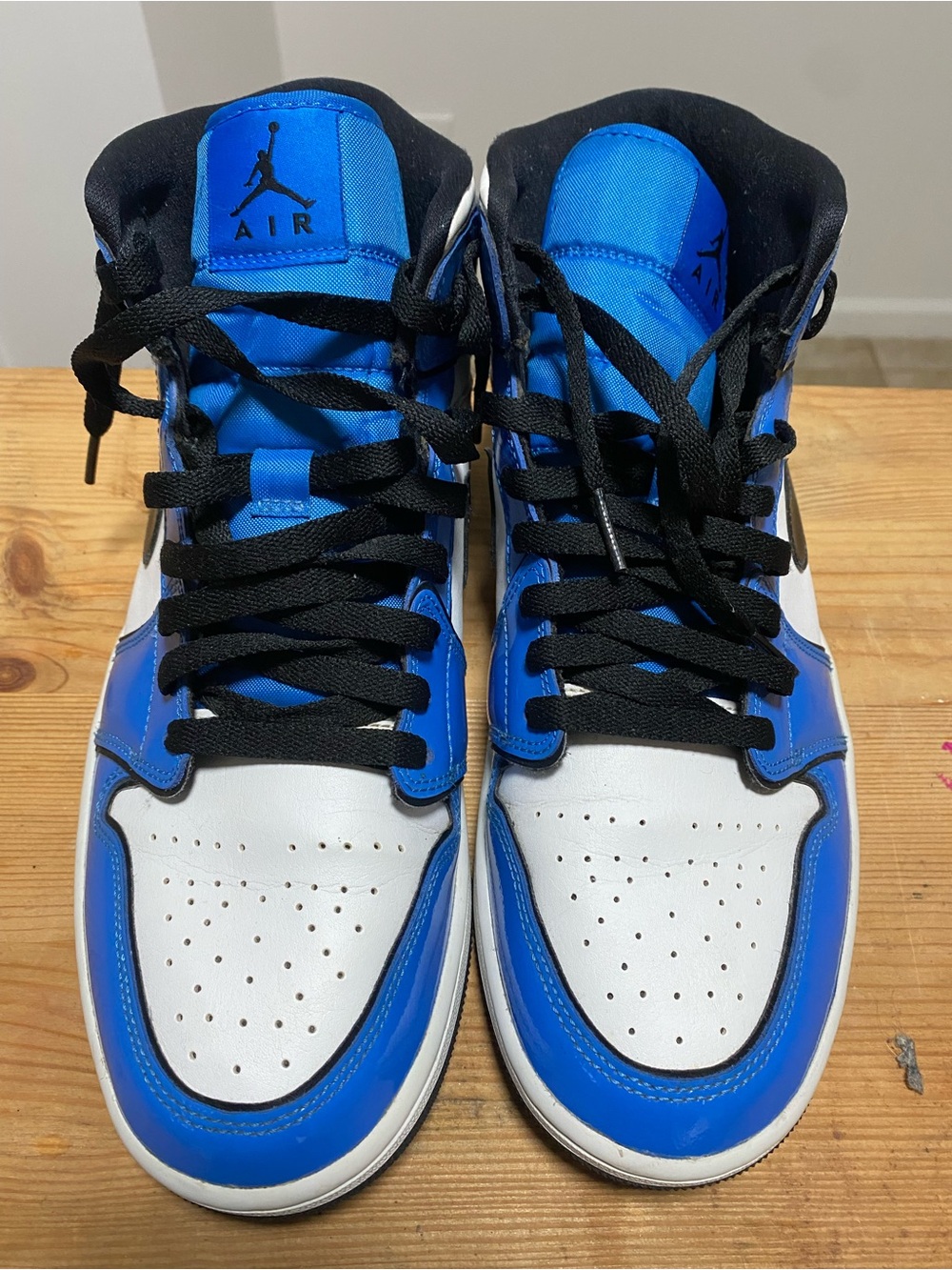 Air Jordan 1 Mid SE 'Signal Blue' Patent - Men's Size 10 (DD6834-402)